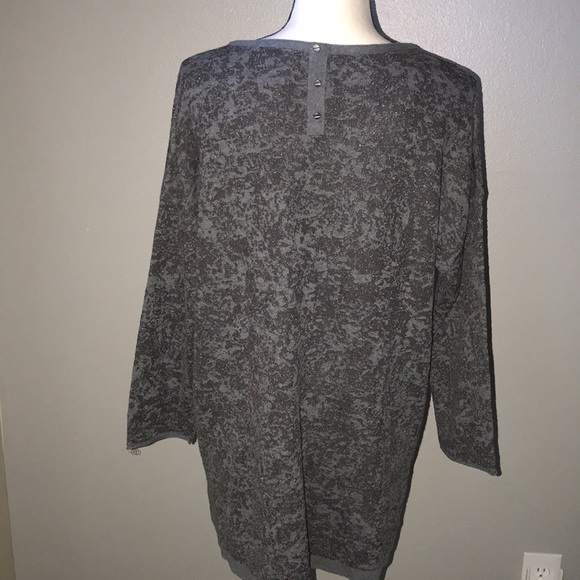 SIMPLY VERA WANG GRAY AND SPARKLE SWEATER. - Picture 4 of 7